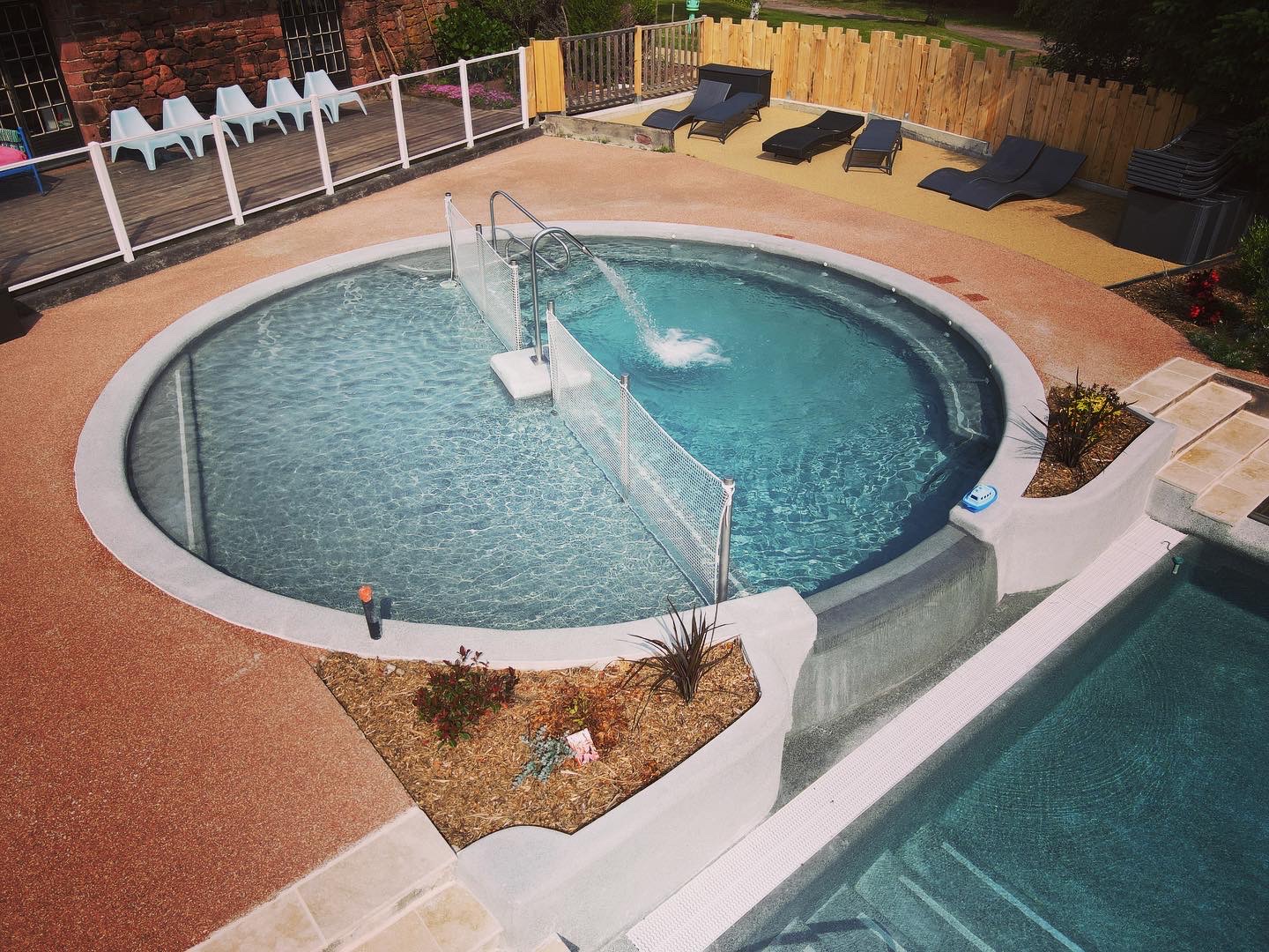 Piscine balnéo Domaine du Coq Rouge