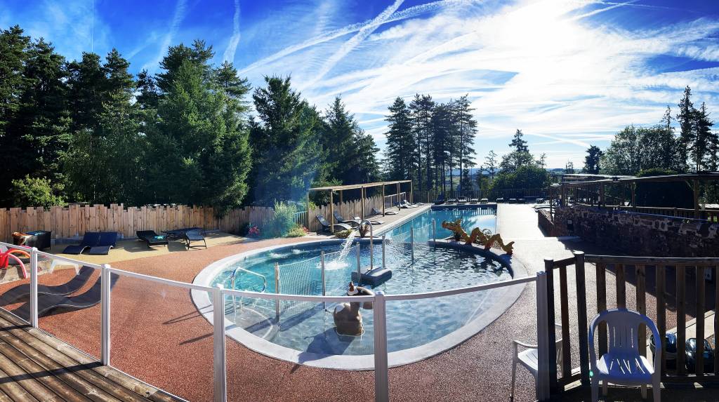 Piscine balnéo Domaine du Coq Rouge