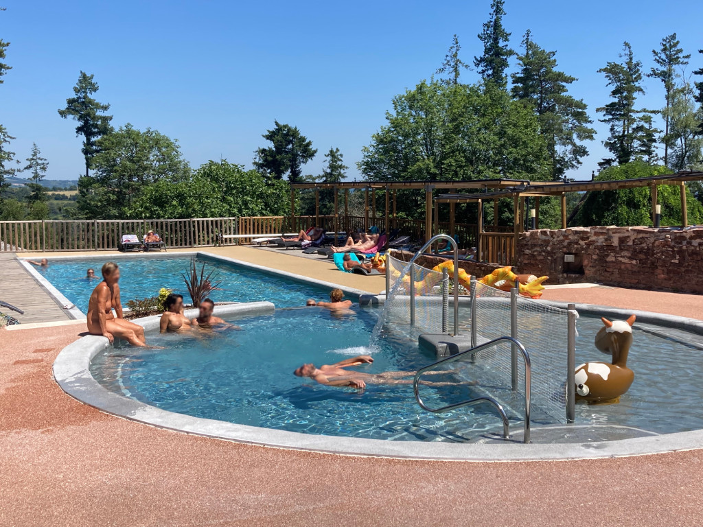 Piscine balnéo Domaine du Coq Rouge