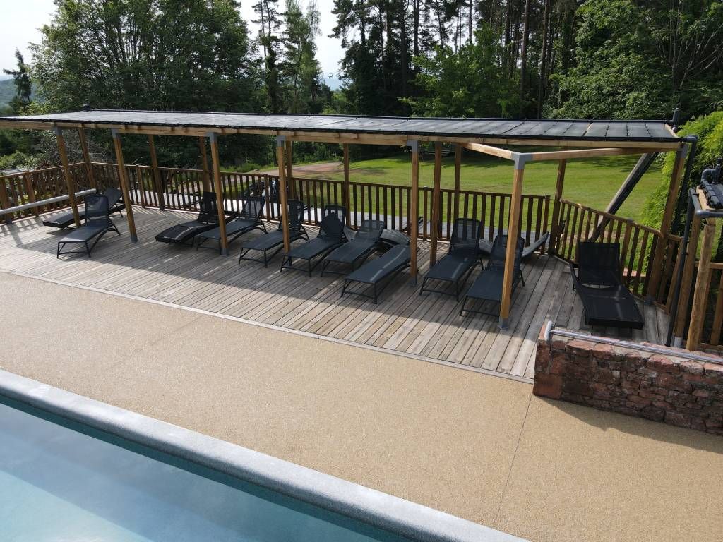 Piscine balnéo Domaine du Coq Rouge